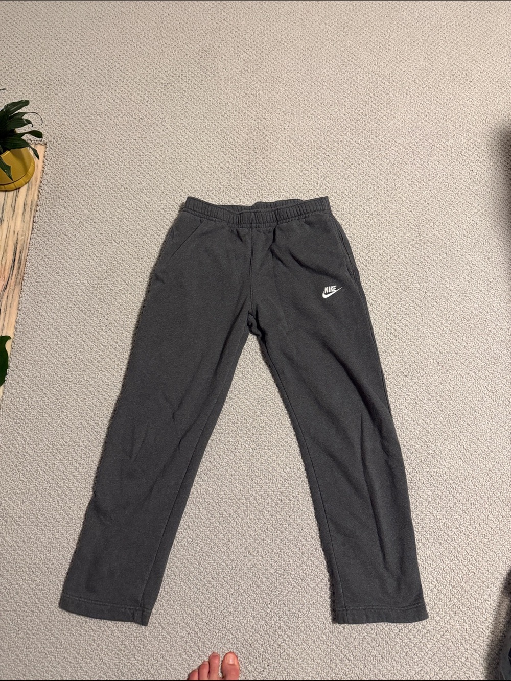 Nike Men’s Grey Sweatpants with White Logo